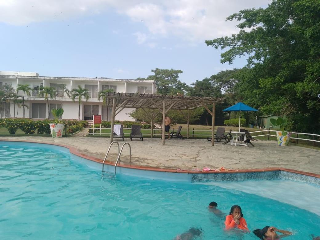 Hotel Parador Tropical Cartagena Екстериор снимка